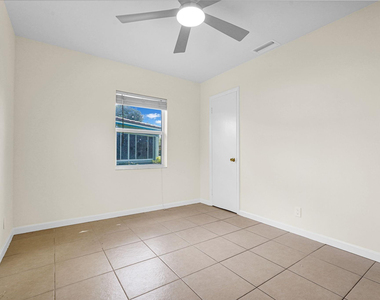 261 Ne 45th Street - Photo Thumbnail 37