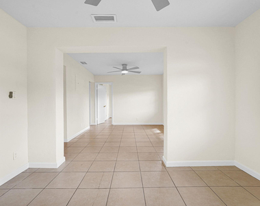 261 Ne 45th Street - Photo Thumbnail 42