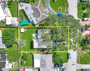 261 Ne 45th Street - Photo Thumbnail 1