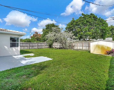 261 Ne 45th Street - Photo Thumbnail 46