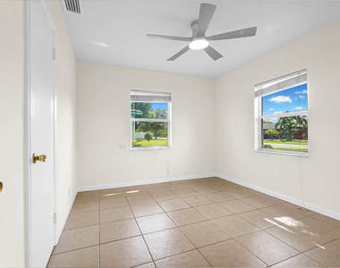 261 Ne 45th Street - Photo Thumbnail 31
