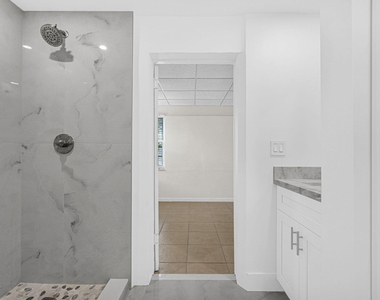 261 Ne 45th Street - Photo Thumbnail 19