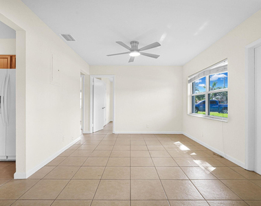 261 Ne 45th Street - Photo Thumbnail 43
