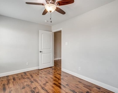 4203 Aspen Grove Court - Photo Thumbnail 11
