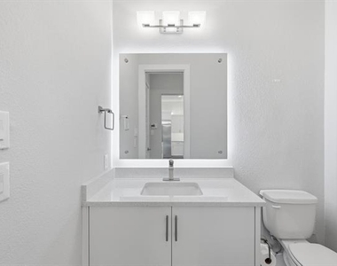 7812 Merit Lane - Photo Thumbnail 15