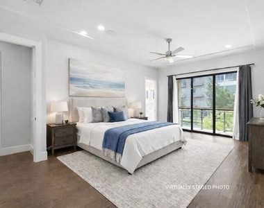 7812 Merit Lane - Photo Thumbnail 10