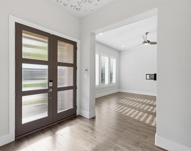 7812 Merit Lane - Photo Thumbnail 1