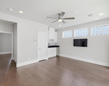 7812 Merit Lane - Photo Thumbnail 7