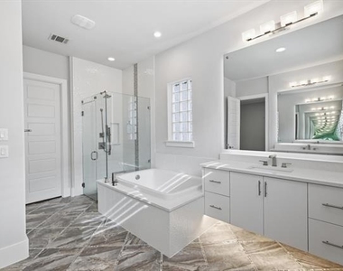 7812 Merit Lane - Photo Thumbnail 12