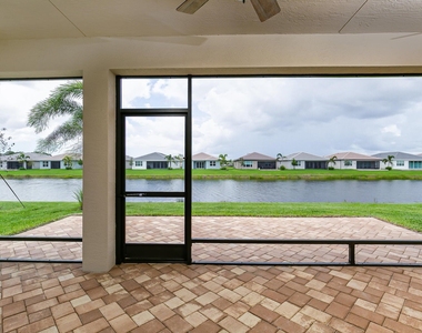 11765 Sw Poseidon Way - Photo Thumbnail 17