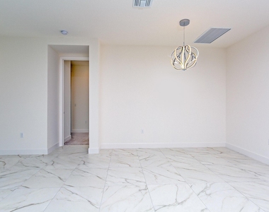 11765 Sw Poseidon Way - Photo Thumbnail 9