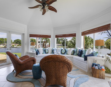 1925 Coral Gardens Drive - Photo Thumbnail 6