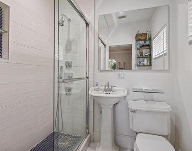 1925 Coral Gardens Drive - Photo Thumbnail 19