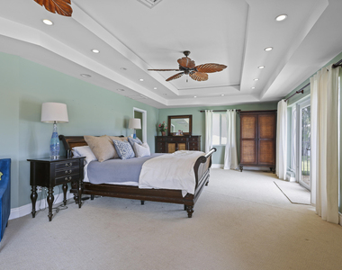 1925 Coral Gardens Drive - Photo Thumbnail 15
