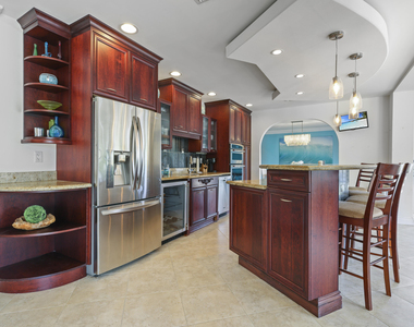 1925 Coral Gardens Drive - Photo Thumbnail 8