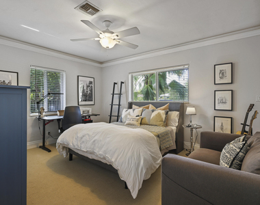 1925 Coral Gardens Drive - Photo Thumbnail 18