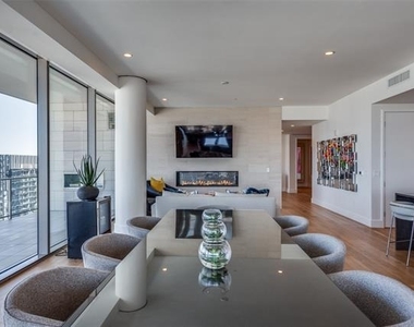 7901 Windrose Avenue - Photo Thumbnail 11