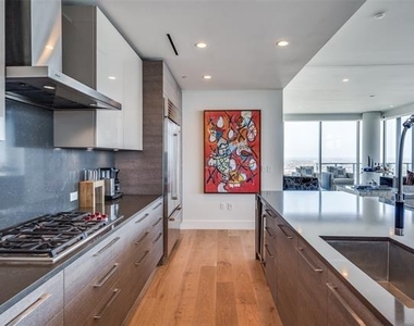 7901 Windrose Avenue - Photo Thumbnail 4