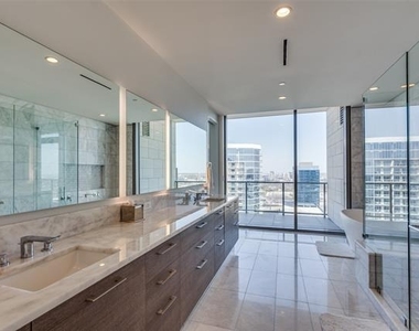 7901 Windrose Avenue - Photo Thumbnail 20