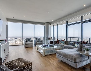 7901 Windrose Avenue - Photo Thumbnail 16