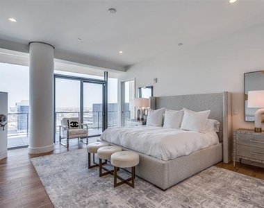 7901 Windrose Avenue - Photo Thumbnail 19