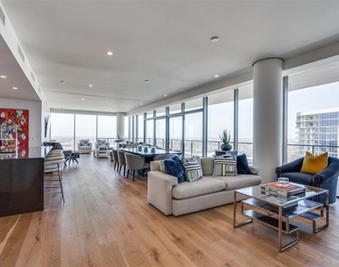 7901 Windrose Avenue - Photo Thumbnail 18