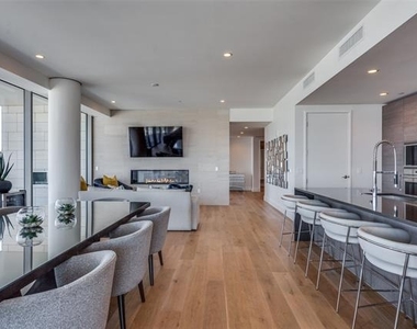 7901 Windrose Avenue - Photo Thumbnail 10