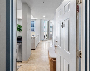 255 Evernia Street - Photo Thumbnail 4
