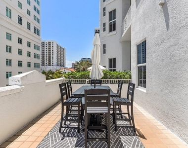 255 Evernia Street - Photo Thumbnail 20