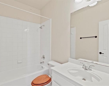 1313 Bradbury Drive - Photo Thumbnail 14