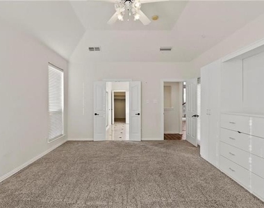 1313 Bradbury Drive - Photo Thumbnail 17