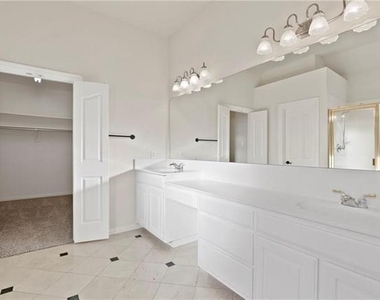 1313 Bradbury Drive - Photo Thumbnail 19