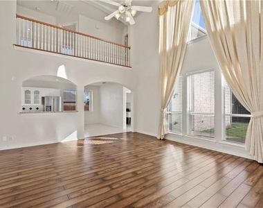 1313 Bradbury Drive - Photo Thumbnail 7