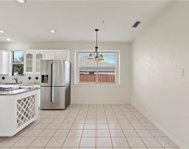 1313 Bradbury Drive - Photo Thumbnail 11