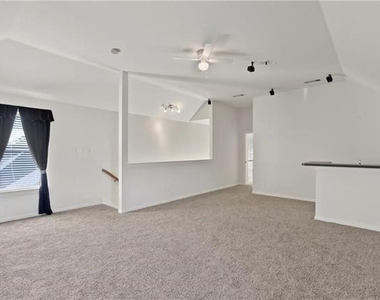 1313 Bradbury Drive - Photo Thumbnail 28