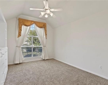 1313 Bradbury Drive - Photo Thumbnail 22