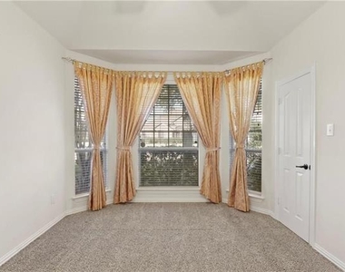 1313 Bradbury Drive - Photo Thumbnail 13