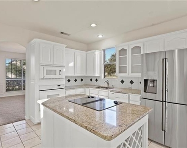 1313 Bradbury Drive - Photo Thumbnail 10