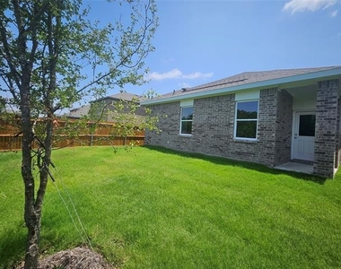 2105 Burnwood Street - Photo Thumbnail 11