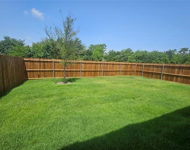 2105 Burnwood Street - Photo Thumbnail 10