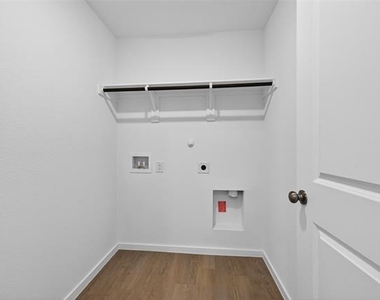 2021 Derby Lane - Photo Thumbnail 14