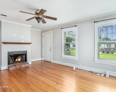 204 Leo Avenue - Photo Thumbnail 9
