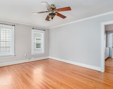 204 Leo Avenue - Photo Thumbnail 7