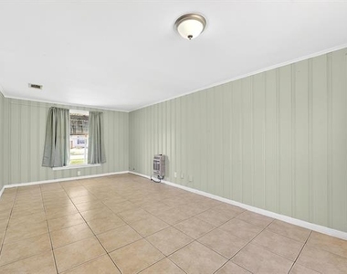 10922 Castolon Drive - Photo Thumbnail 17