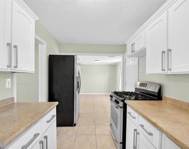 10922 Castolon Drive - Photo Thumbnail 24