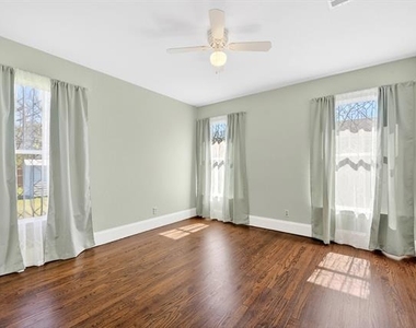 10922 Castolon Drive - Photo Thumbnail 11
