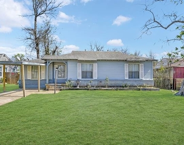 10922 Castolon Drive - Photo Thumbnail 3
