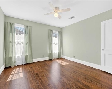 10922 Castolon Drive - Photo Thumbnail 12