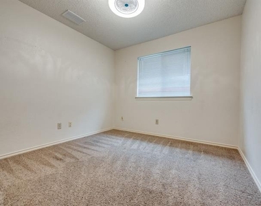 1728 Tawakoni Lane - Photo Thumbnail 9