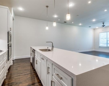 3023 Clamath Drive - Photo Thumbnail 2